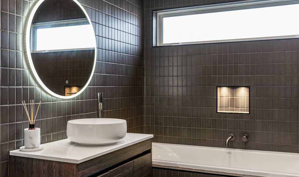 Bathrooms! 8 ideas to boost your space...